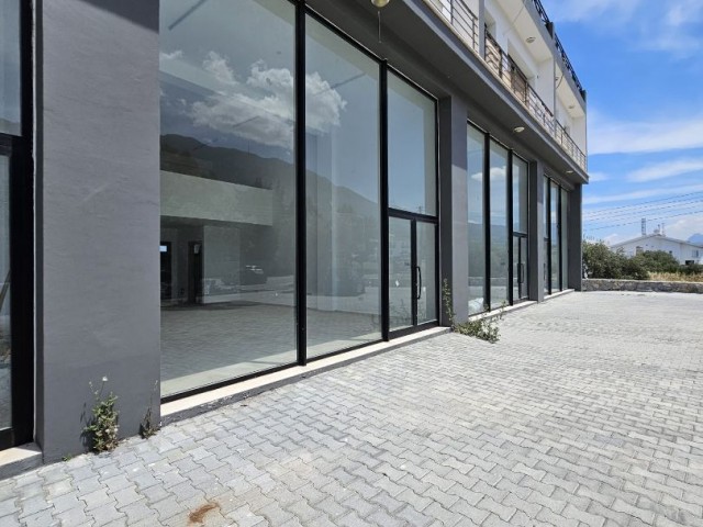 190M2 ZERO COMMERCIAL SHOP ON THE ROAD