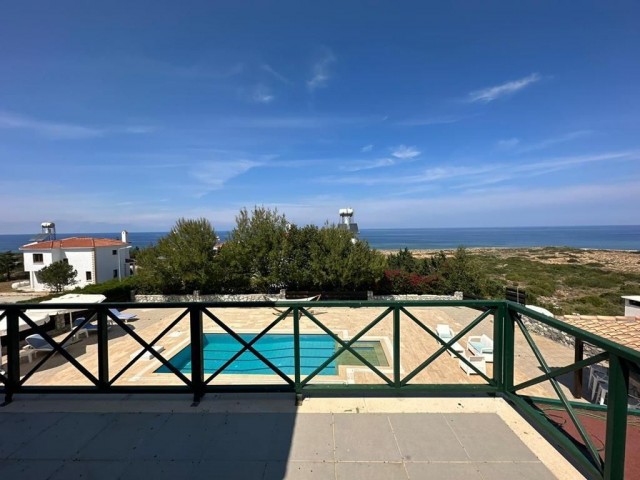 4+1 VILLA MIT MEERBLICK IN SADRAZAMKÖY