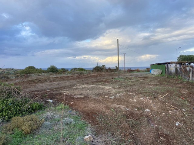 30 MT LAND TO THE SEA SUITABLE FOR VILLA CONSTRUCTION