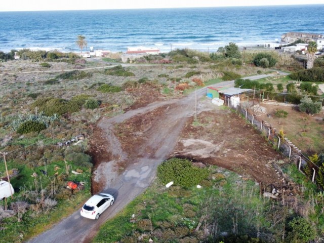 30 MT LAND TO THE SEA SUITABLE FOR VILLA CONSTRUCTION