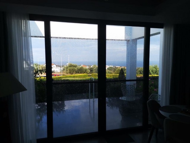 2+1 FLAT WITH MOUNTAIN AND SEA VIEWS FOR SALE IN ESENTEPE SUN VALLEY..