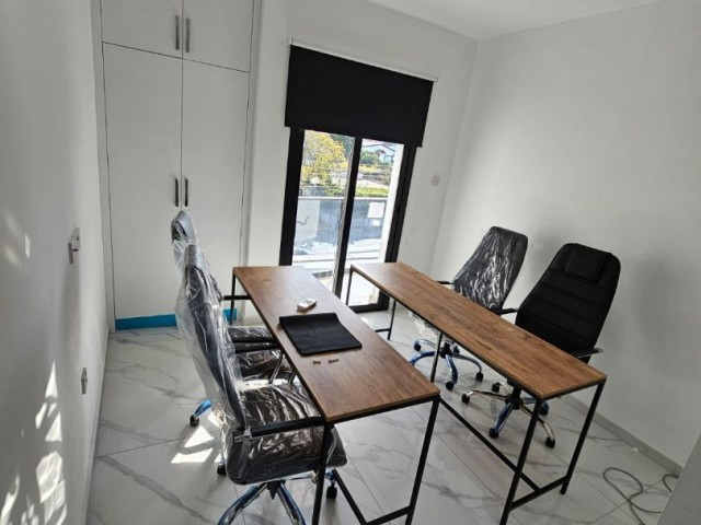 2+1 OFFICE WITH COMMERCIAL PERMIT IN GİRNE KARAOĞLANOĞLU...