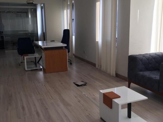 2-STÖCKIGES 300M2-BÜRO ZU VERMIETEN IN KARAOĞLANOĞLU.