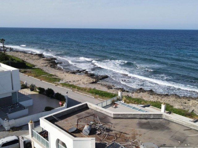 RESTAURANT MIT BERG- UND MEERBLICK MIT GEWERBLICHER GENEHMIGUNG VON DEVREN.