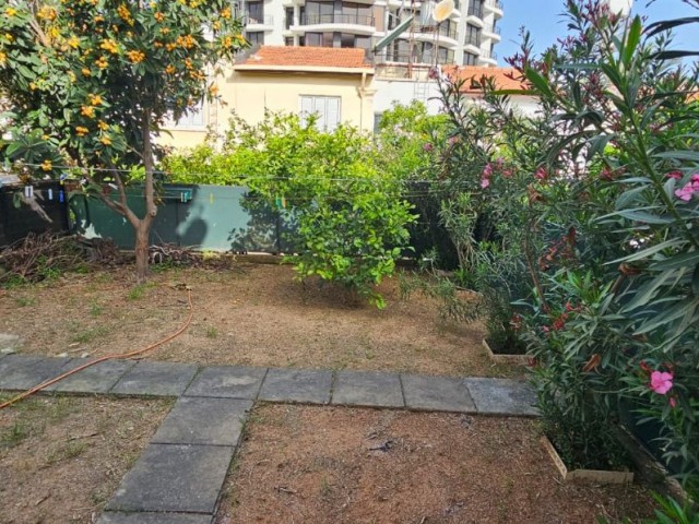 Semi Detached For Sale in Girne Merkez, Kyrenia