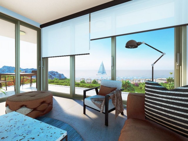 Penthouse-Wohnung mit 2 Schlafzimmern direkt am Meer in Esentepe.