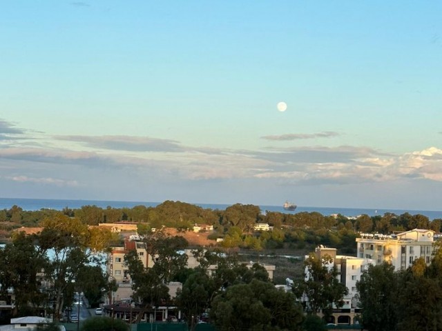 FAMAGUSTA 3+1 NEU MÖBLIERTE WOHNUNG MIT MEER- UND SEEBLICK ZU VERMIETEN