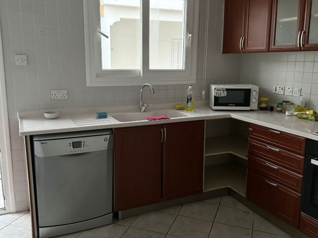 3+1 flat for rent in Kyrenia center