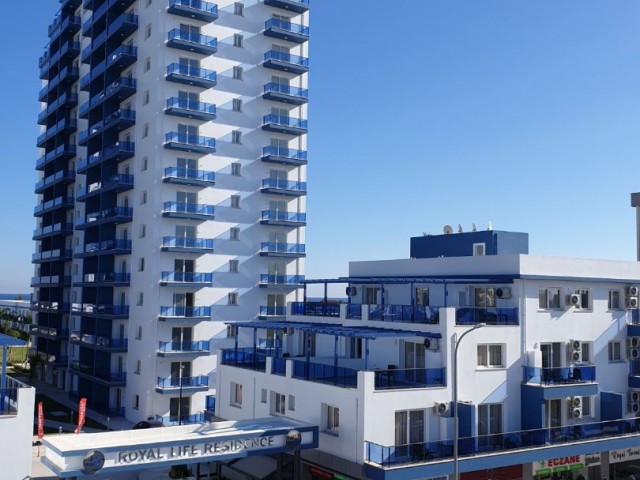 Large 1+1 apartment on the 3rd floor in Royal Life Poseidon﻿ / Denize yakin genis 1+1 Daire