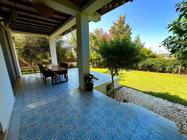 DETACHED BAHCELI VILLA IN CATALKOY AREA CLOSE TO THE MAIN ROAD