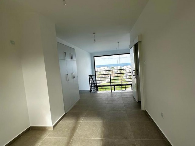 ÖZEL ÇATI TERASLI 2 YATAK ODALI LOFT APARTMAN DAİRESİ ESENTEPEN SUN VALLEY SEA SİTE