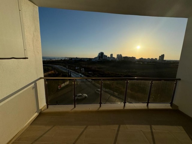 Studio apartment for rent with sea view in Long Beach