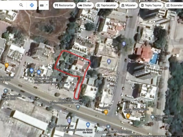 2-STÖCKIGES EINFAMILIENHAUS MIT GARTEN IM ZENTRUM VON KYRENIA ZU VERKAUFEN