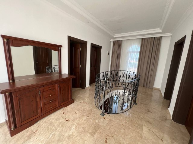 Iskele Villa 4+1 в аренду посуточно