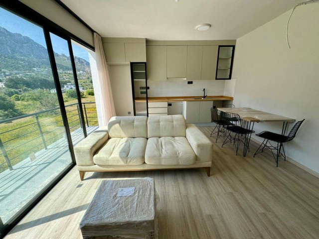 Penthouse mit 1 Schlafzimmer in toller Lage in Karşıyaka