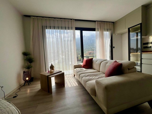 Penthouse mit 1 Schlafzimmer in toller Lage in Karşıyaka