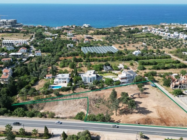 زمین با مجوز تجاری برای فروش در جاده اصلی GIRNE ÇATALKÖY