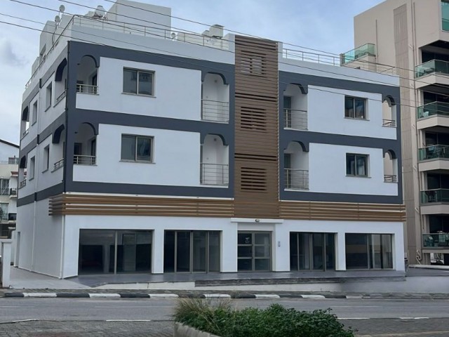 2+1 120 Quadratmeter große Wohnungen im Zentrum von Kyrenia, rund um den Nusmar-Markt
