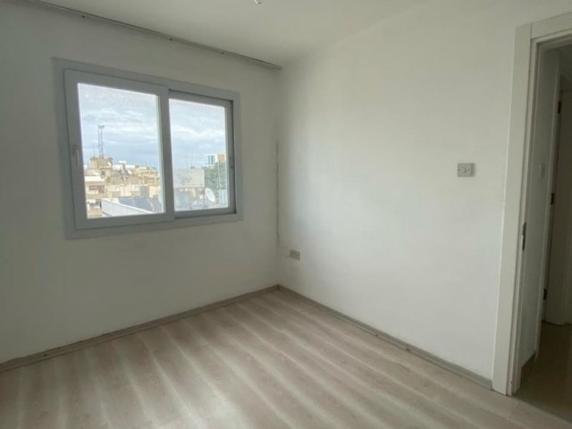 Girne Merkezde Satılık 2+1 Daire