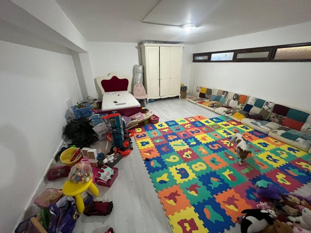 Girne Catalkoy Özel tasarım 9+3 villa