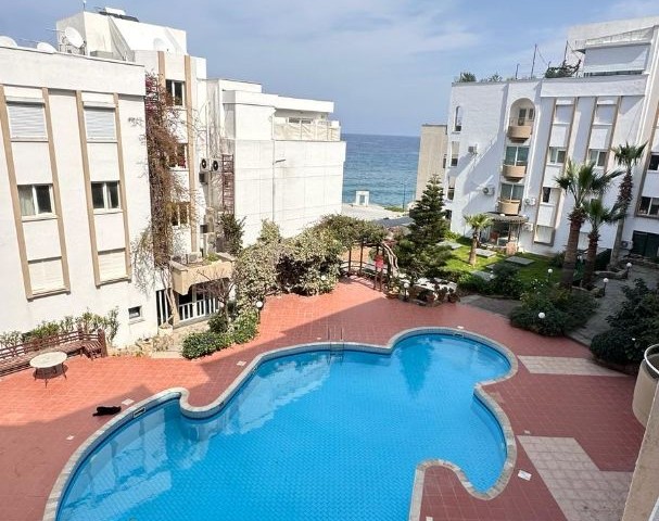 Flat For Sale in Aşağı Girne, Kyrenia