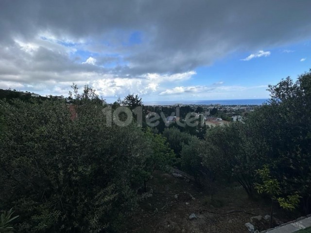 great location sea and mountain .Villa on the balcony of Kyrenia