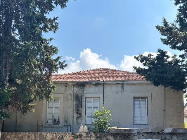 Old house in the center of Kyrenia, suitable for renovation