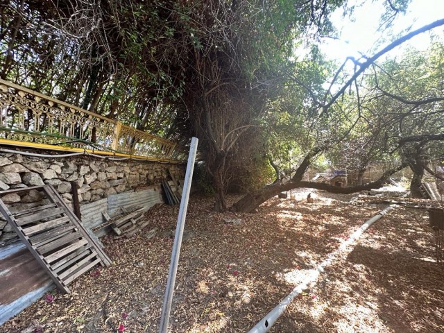 Old house in the center of Kyrenia, suitable for renovation