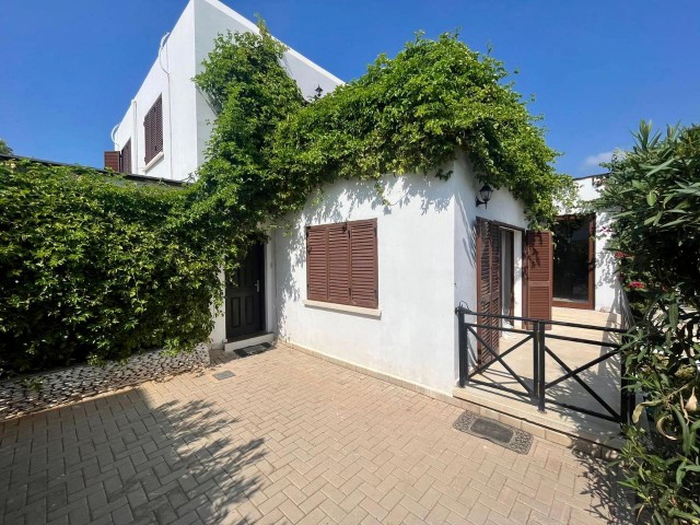 Girne Esentepe Satılık 4+1 Villa