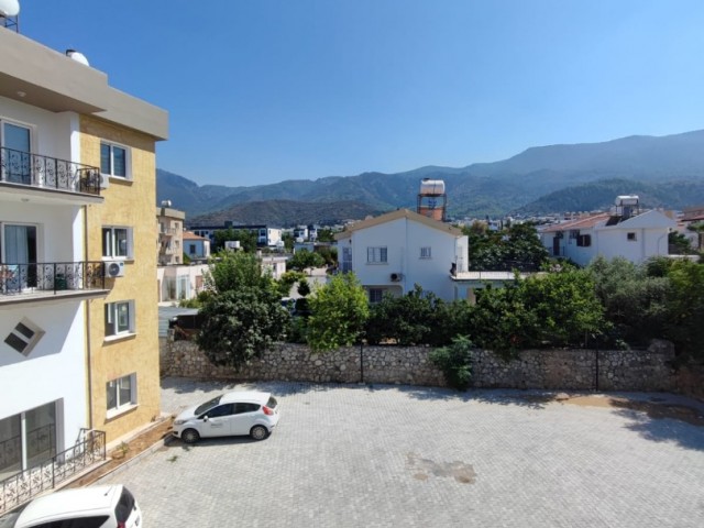 1+1 Wohnung zum Verkauf Alsancak Kyrenia