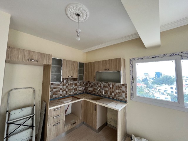 Girne Merkez Satılık 2+1 Penthouse Daire / Deniz manzaralı