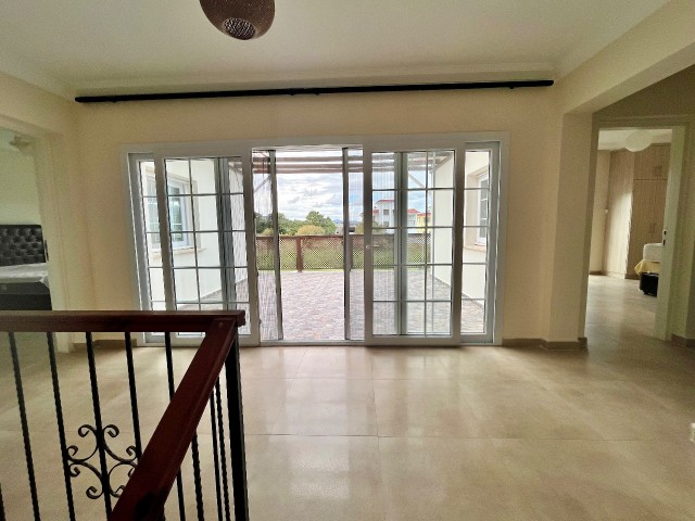 3+1 Villa zum Verkauf in Kyrenia Lapta / Komplett möbliert