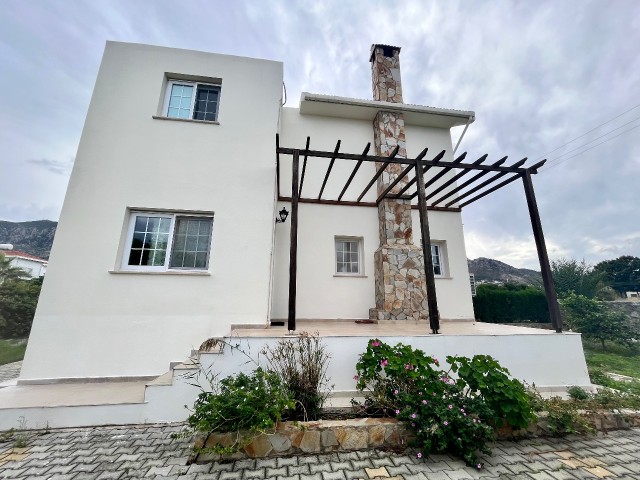 3+1 Villa zum Verkauf in Kyrenia Lapta / Komplett möbliert