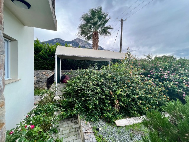 3+1 Villa zum Verkauf in Kyrenia Lapta / Komplett möbliert