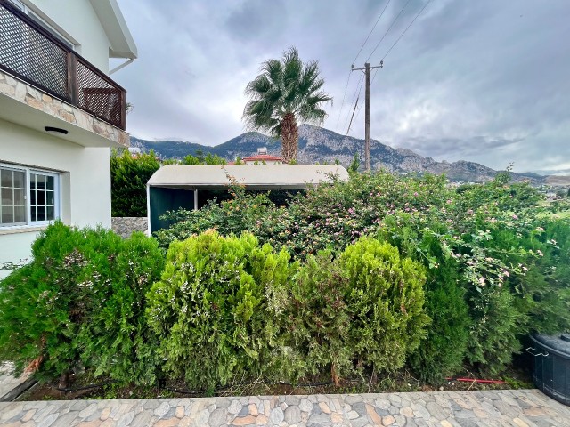 3+1 Villa zum Verkauf in Kyrenia Lapta / Komplett möbliert