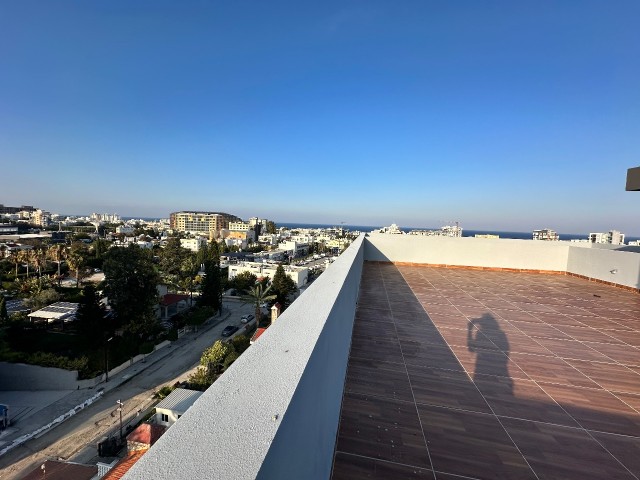Flat penthouse for rent in Kyrenia center