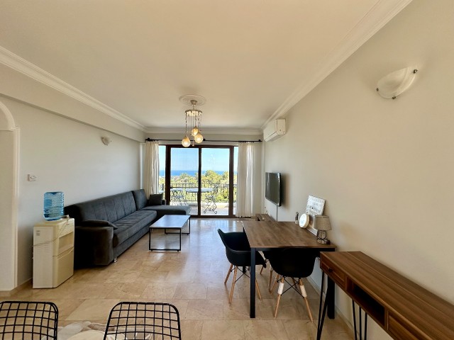 2+1 apartment for rent close to ESK with shared pool, very clean and with a beautiful view