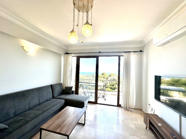 2+1 apartment for rent close to ESK with shared pool, very clean and with a beautiful view