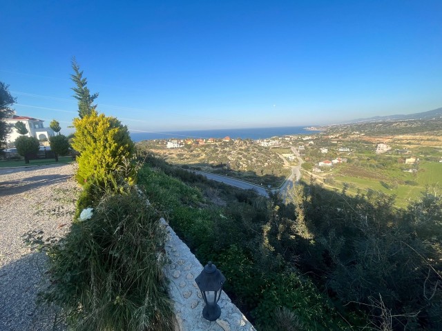 4+1 Villa zum Verkauf in Kyrenia Beşparmak / Meerblick