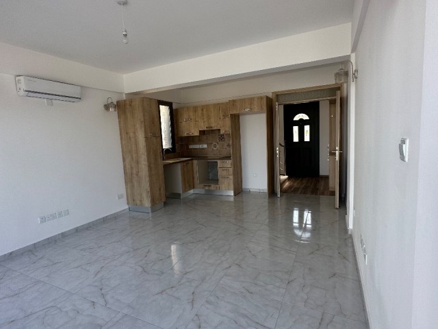 Satılık villa 3+2 Girne 