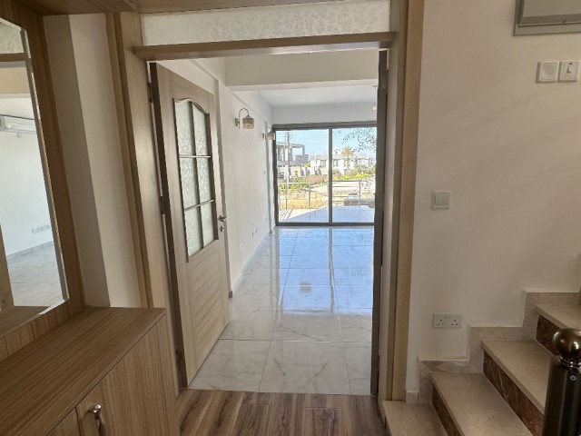 Satılık villa 3+2 Girne 