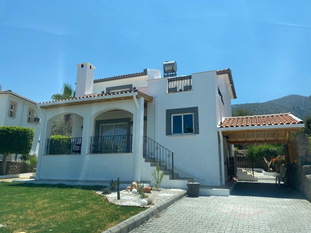 Villa for rent in Bellapayis 4 bedrooms 3 bathrooms