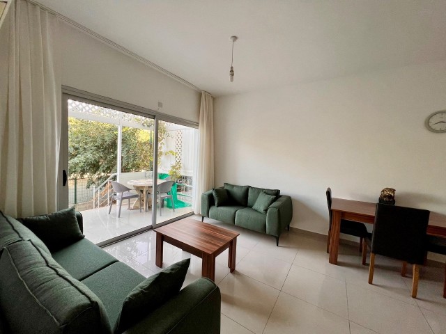 Girne Alsancak 2+1 Wohnung mit Garten zu vermieten / möbliert