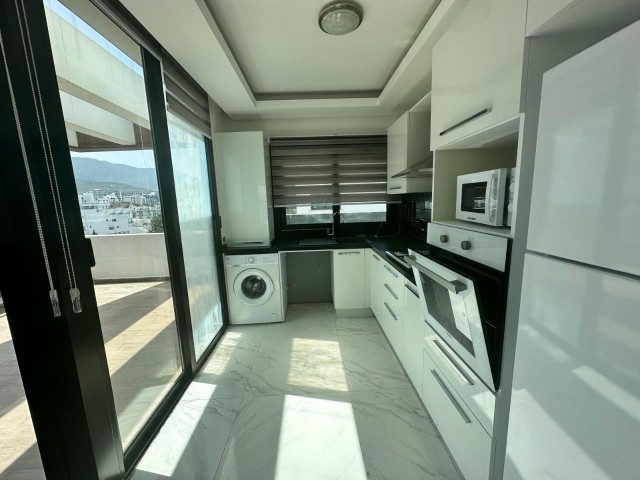 Penthouse zu vermieten in Kyrenia 3+1