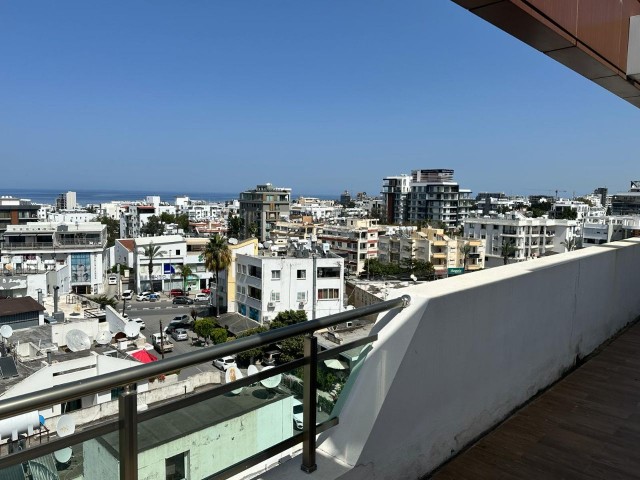 Penthouse zu vermieten in Kyrenia 3+1