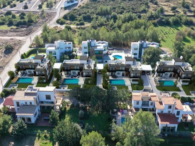 Zeytinlik bölgesinde 4+1 luks villa 690.000 STG'den başlayan fiyatlarla