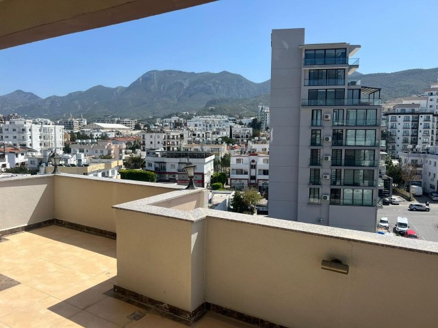 KYRENIA CENTER PENTHOUSE ZU VERKAUFEN 2+1