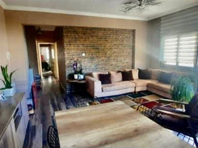 3+1 FLAT FOR SALE IN KYRENIA CENTER