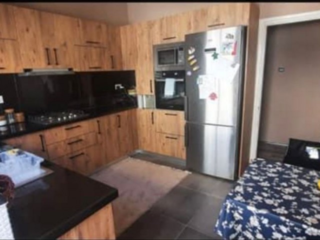 3+1 FLAT FOR SALE IN KYRENIA CENTER