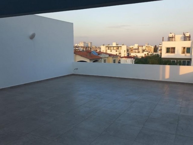 LEFKOŞA GÖNYELİ SATILIK 2+1 PENTHOUSE 